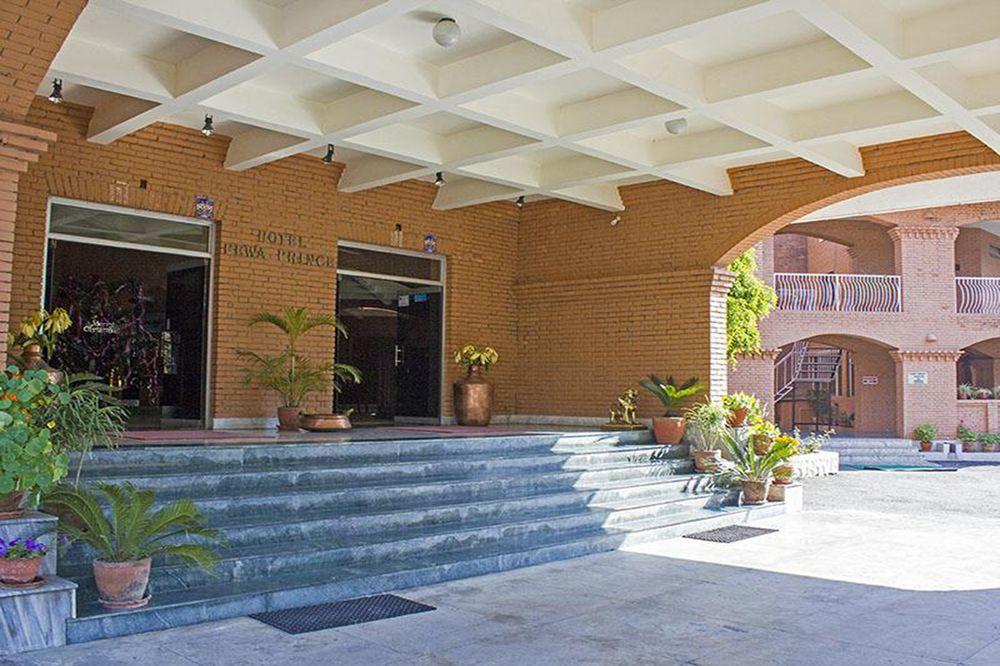 Royal Palm Resort Pokhara Exterior photo